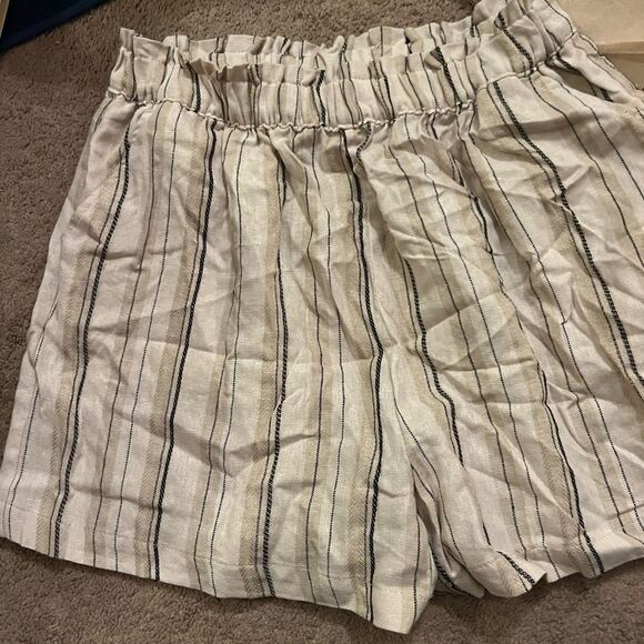 NWT love tree linen blend stripe shorts M - Picture 2 of 7